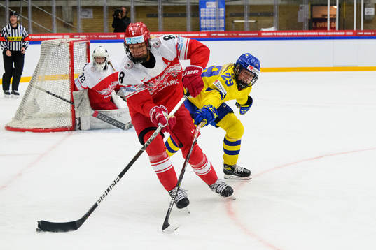 Josefine Persson of Denmark and Olivia Carlsson of Sweden
