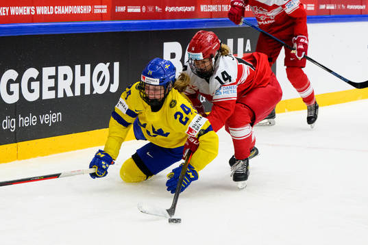 Felizia Wikner-Zienkiewicz of Sweden and Nicoline Jensen of