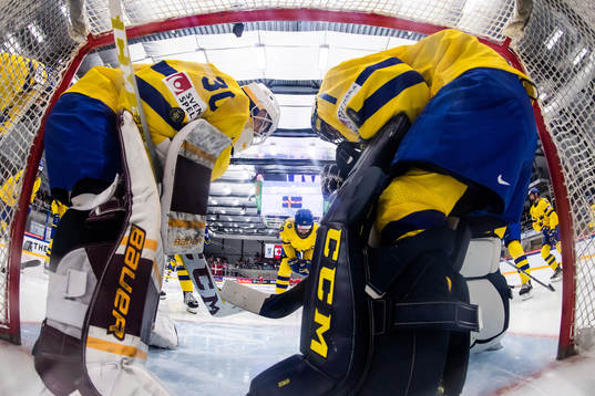 goaltender Emma Söderberg, Olivia Carlsson and goaltender