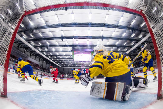 goaltender Emma Söderberg of Sweden