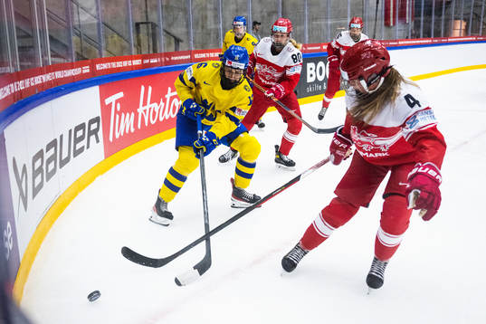 Linnea Johansson of Sweden and Silke Glud of Denmark