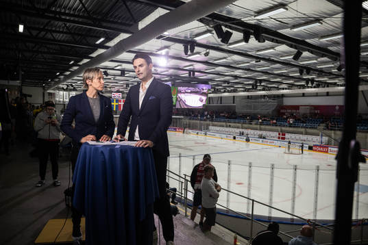 Maria Rooth and Dusan Umicevic of Swedish broadcaster SVT