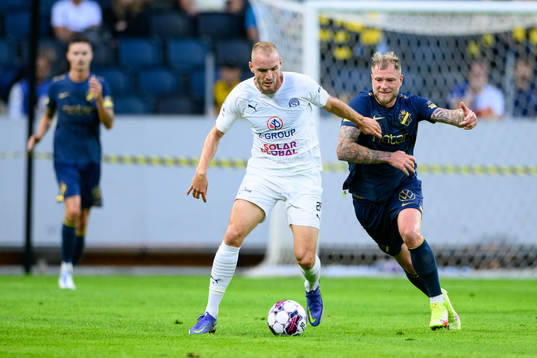 Vlastimil Danícek of Slovacko och John Guidetti of AIK