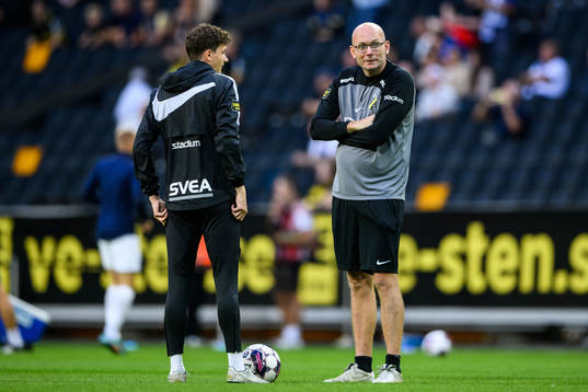Martin Falk, assistant coach, and Andreas Janmyr, assistant