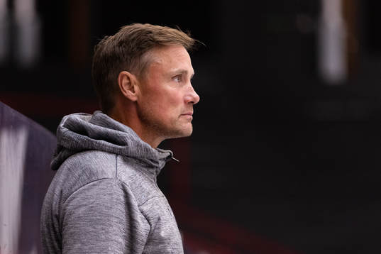 Frölundas tränare Roger Rönnberg innan  träningsmatchen
