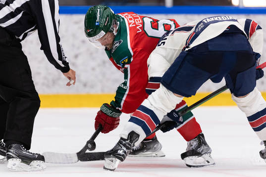 Frölundas Jacob Nilsson tekar