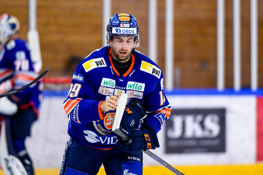 Växjös Amil Krupic  deppar