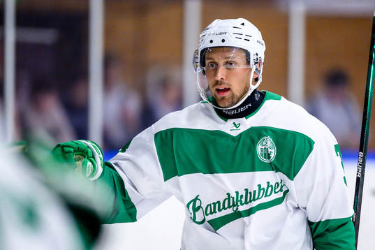 Rögles Michael Kapla jublar