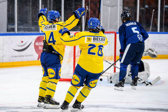 Sveriges Elliot Sigrell jublar