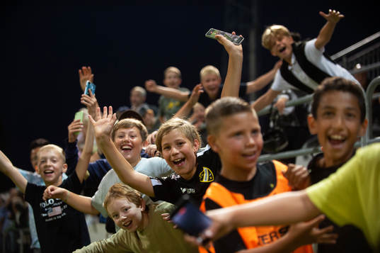 IFK Hässleholms supporters  i matchen i div. 2 mellan IFK