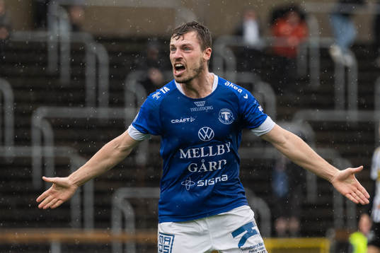 Bläddra bland fler bilder av Fotboll, Superettan, Landskrona - Trelleborg