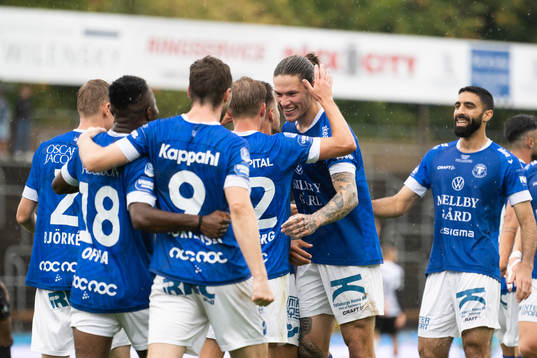 Trelleborgs spelare jublar