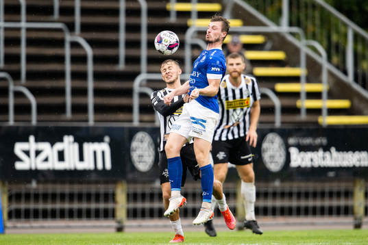 Landskronas Melker Heier i nickduell mot Trelleborgs
