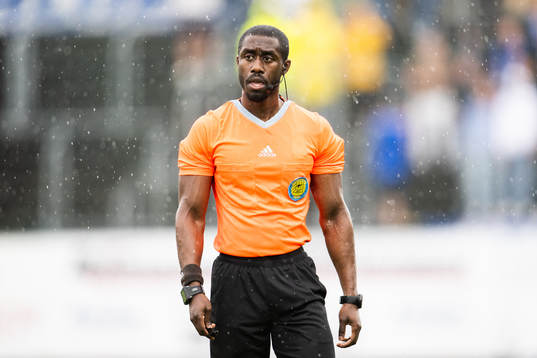 Domare Fredrik Oppong