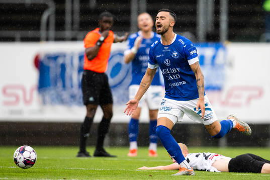 Trelleborgs Simon Amin agerar