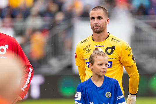 Degerfors målvakt Alfie Malik Whiteman