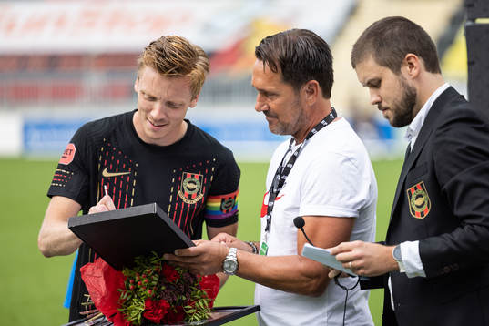 Brommapojkarnas Gustav Sandberg Magnusson skriver på nytt