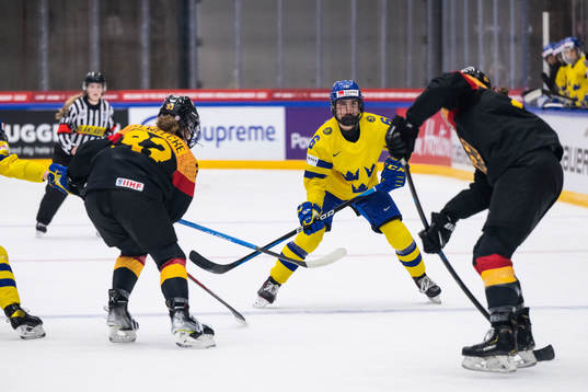 Mira Jungåker of Sweden