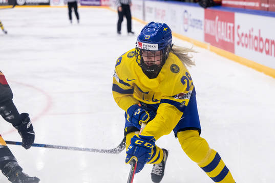 Olivia Carlsson of Sweden