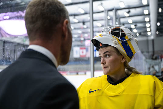 goaltender Emma Söderberg of Sweden