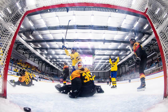 Sara Hjalmarsson and Olivia Carlsson of Sweden celebrate