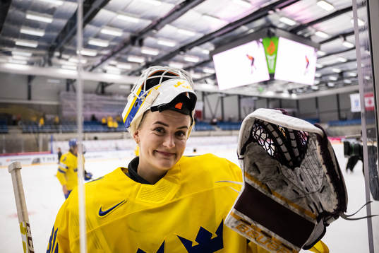 goaltender Emma Söderberg of Sweden