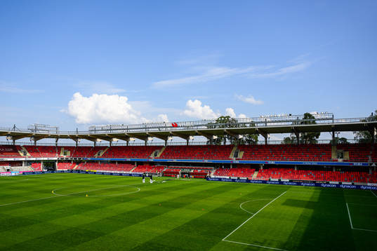 Interiör vy från Visma arena före fotbollsmatchen i