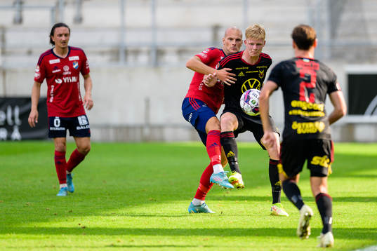 Östers Jonatan Drott och Östersunds Malcolm Stolt