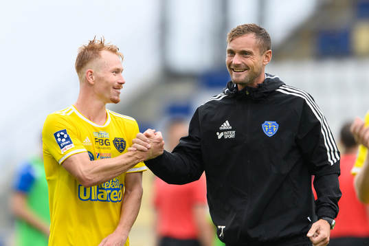 Falkenbergs Linus Borgström och assisterande tränare