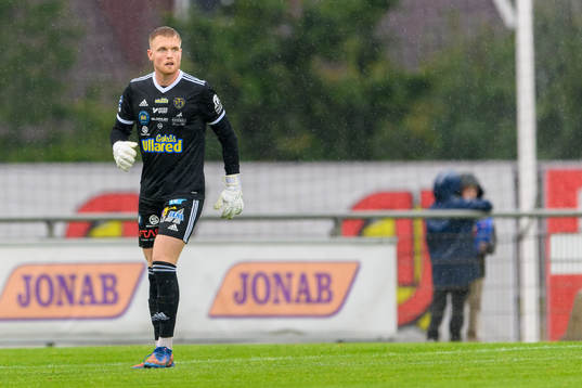 Falkenbergs målvakt Tim Erlandsson