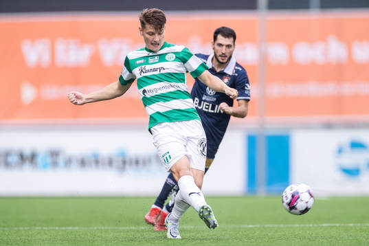 Västerås SKs Martin Gambos och Örgrytes Anel Rashkaj