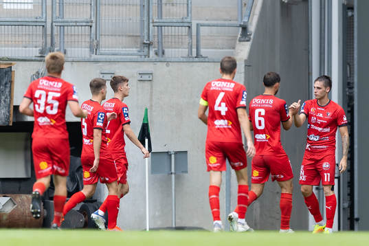 Trollhättans Richard Cindric jublar