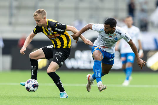 Häckens Tomas Olai Totland och Värnamos Wenderson