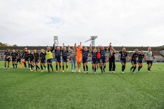 Rosengårds spelare jublar