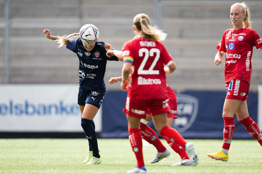 Rosengårds Ria Noora Minerva Öling nickar