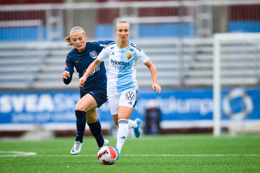 Eskilstuna Uniteds Paulina Nyström och Djurgårdens Tove