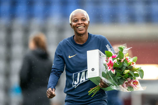 Eskilstuna Uniteds Ngozi Sonia Okobi-Okeoghene jublar