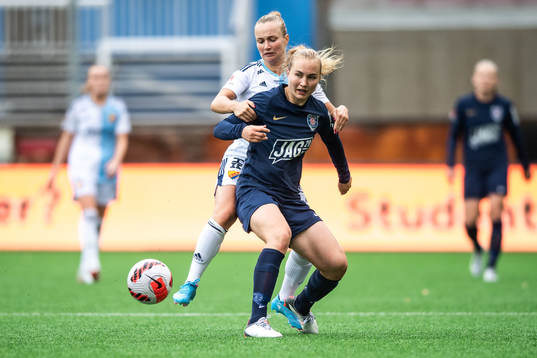 Djurgårdens Tove Almqvist och Eskilstuna Uniteds Noor