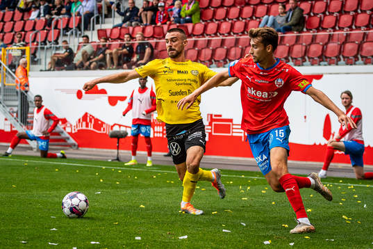 Mjällbys Carlos Moros Gracia och Helsingborgs Rasmus