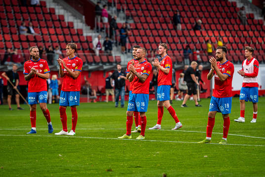 Helsingborgs spelare tackar publiken