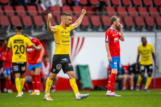Mjällbys Carlos Moros Gracia jublar