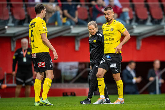 Mjällbys Carlos Moros Gracia har ont