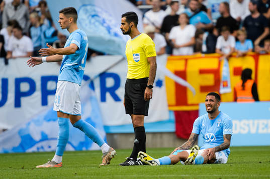 Malmö FFs Dennis Hadzikadunic och Sergio Pena