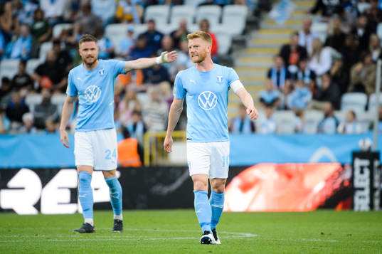 Malmö FFs Anders Christiansen och Lasse Nielsen deppar