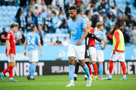 Malmö FFs Isaac Kiese Thelin deppar
