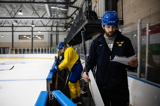 Ulf Lundberg, head coach of Sweden at a practice session