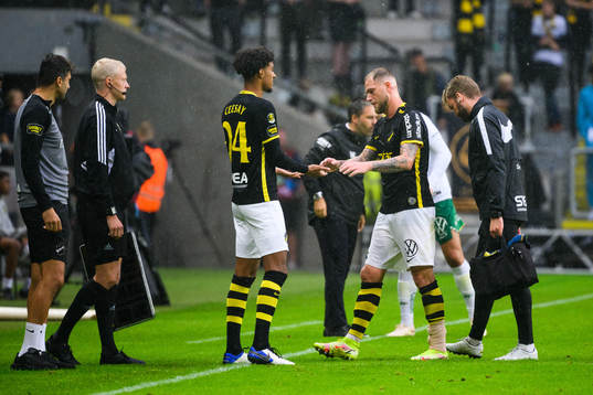 AIKs John Guidetti kliver av skadad