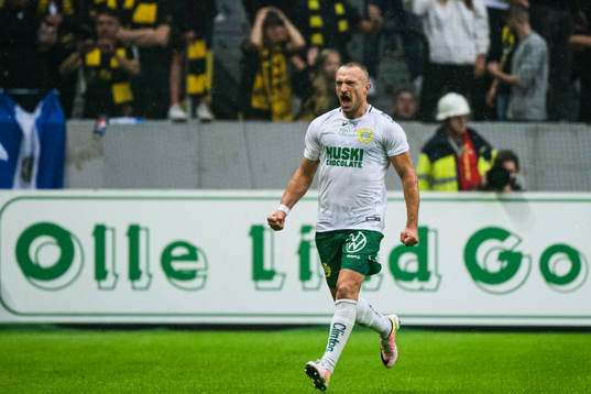 Hammarbys Veton Berisha jublar