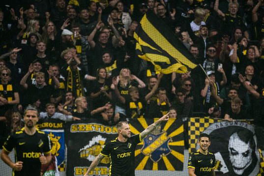 AIKs John Guidetti jublar