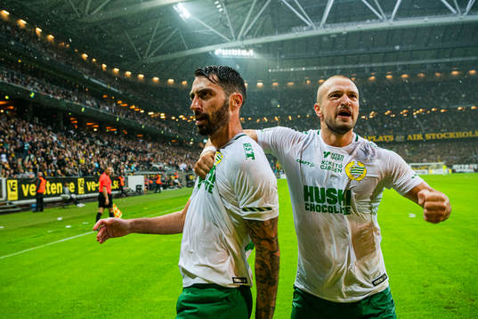 Hammarbys Nahir Besara jublar
